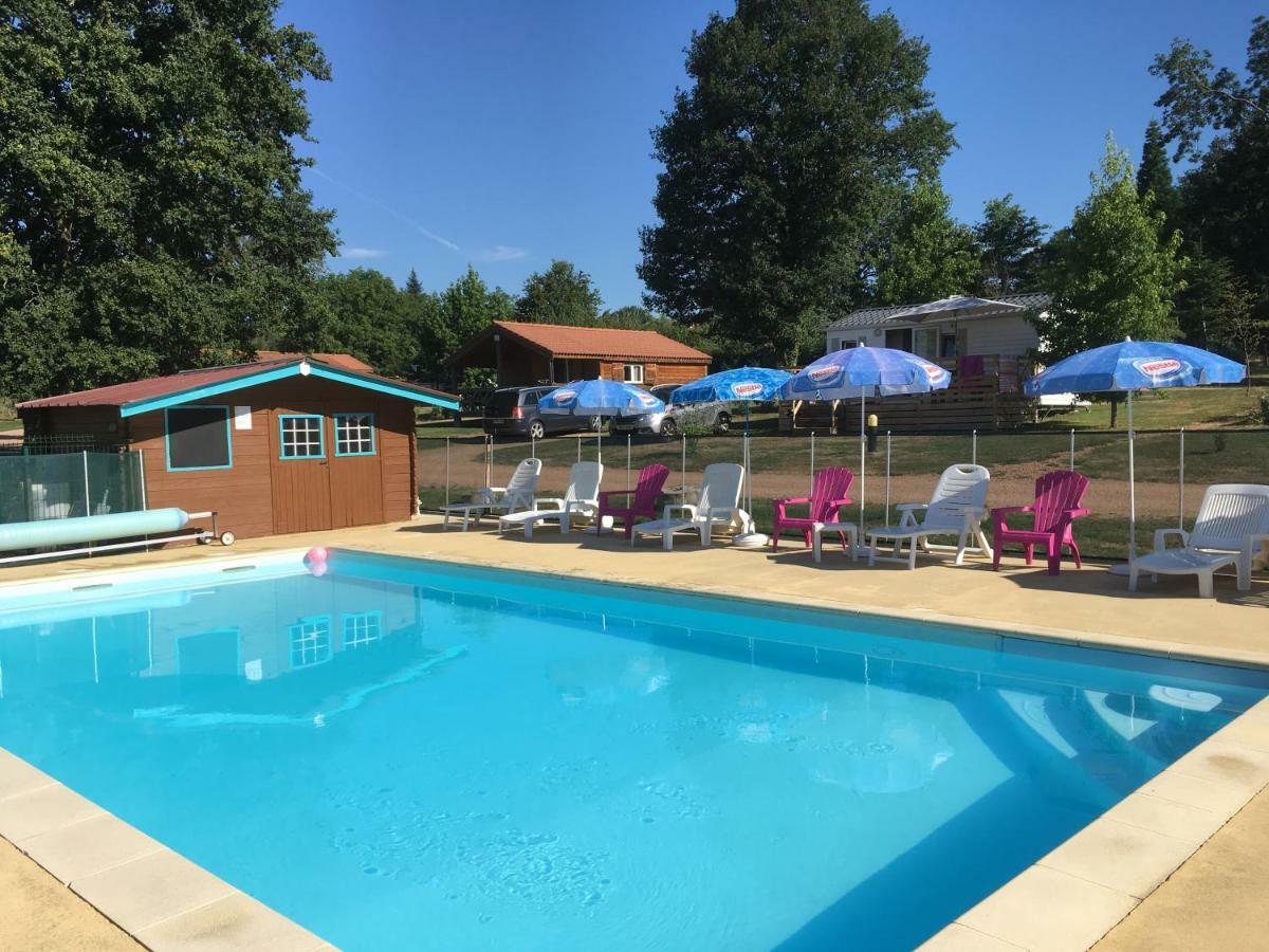 Camping Des Papillons Lalizolle Exterior foto