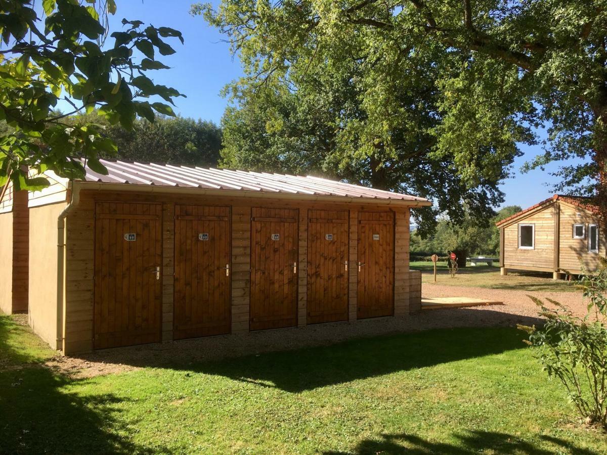 Camping Des Papillons Lalizolle Exterior foto